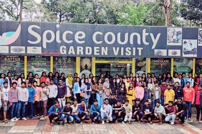 COLLEGE EXCURSION 2022 - Sri Venkateshwaraa College of Phyisiotherapy