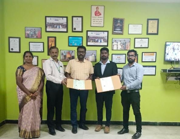 SVCET Signed Memorandum of Understanding (MoU) with Medingers Healthcare Solutions, Erode - Sri Venkateshwaraa College of Engineering and Technology