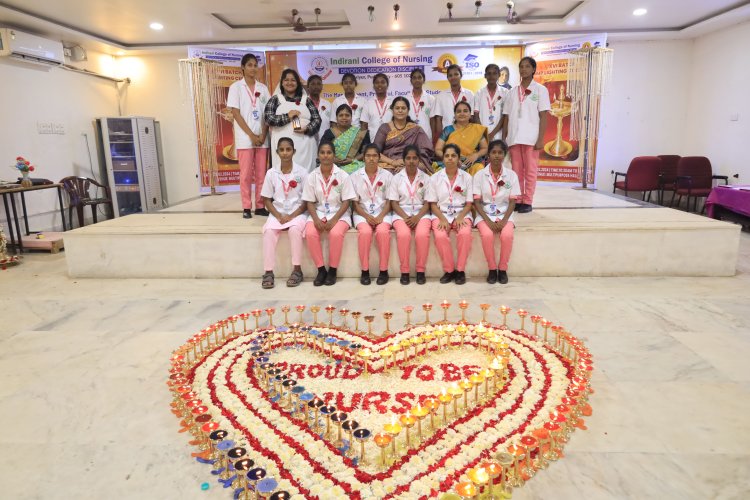 The auspicious lamp lighting ceremony for nursing students